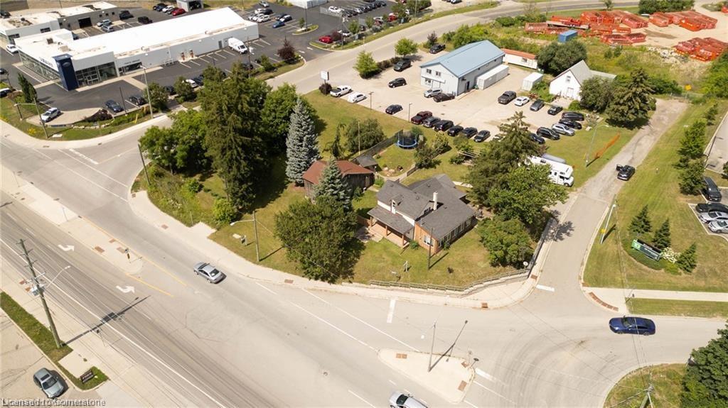 28 Manitou Drive Property Photo 5