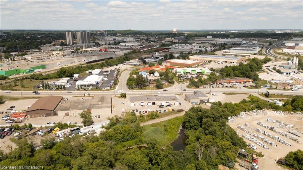 28 Manitou Drive Property Photo 7