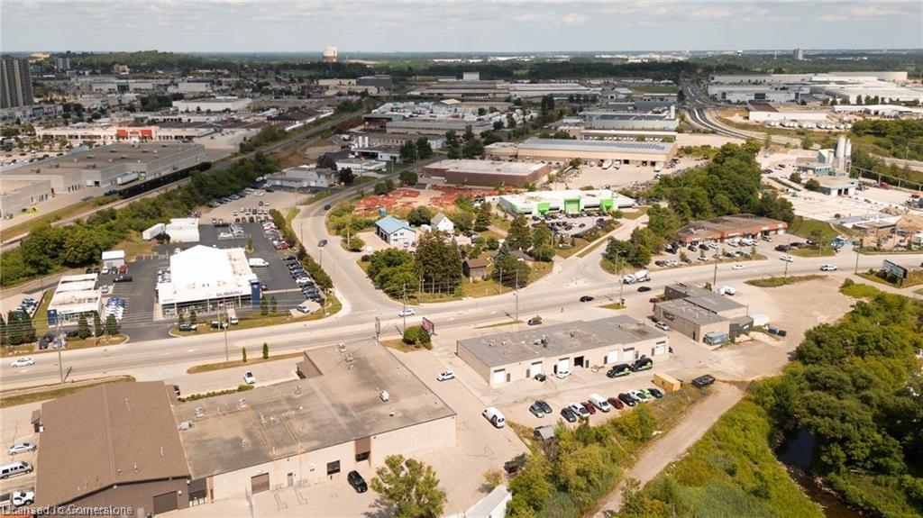 28 Manitou Drive Property Photo 8