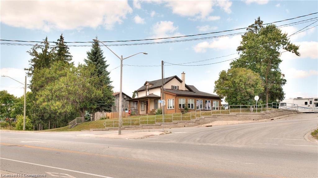 28 Manitou Drive Property Photo 9