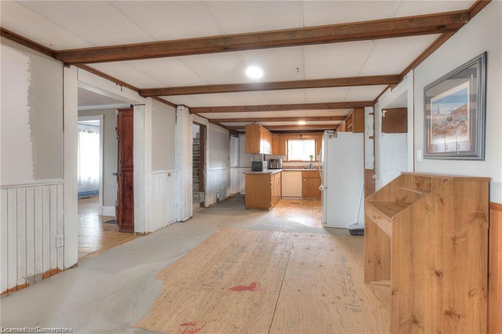 28 Manitou Drive Property Photo 16