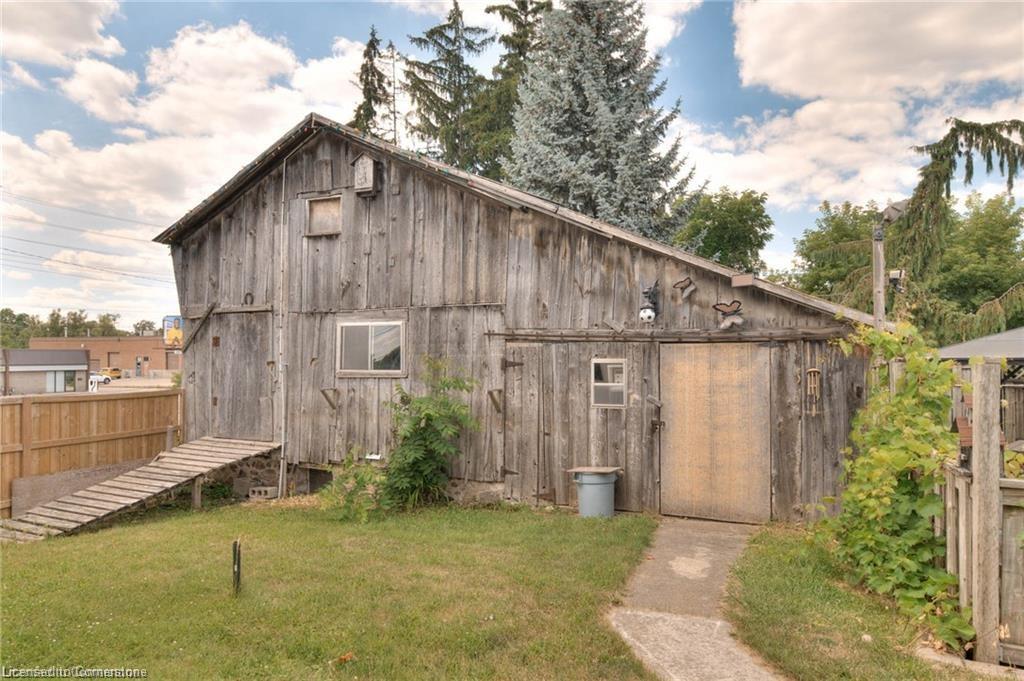 28 Manitou Drive Property Photo 23