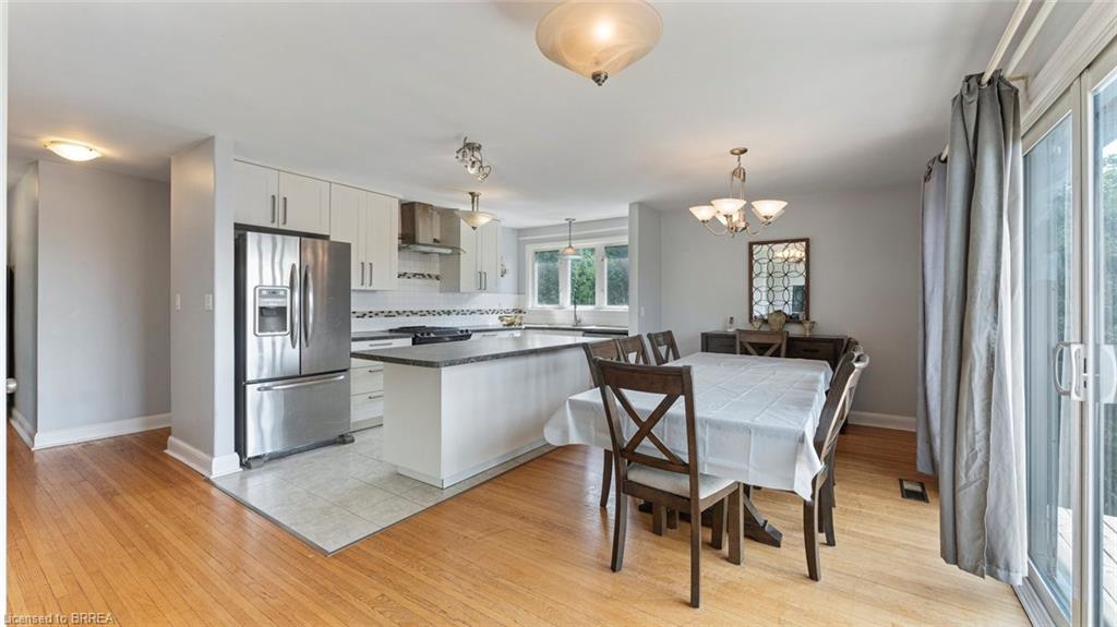 598 Colborne Street W Property Photo 8