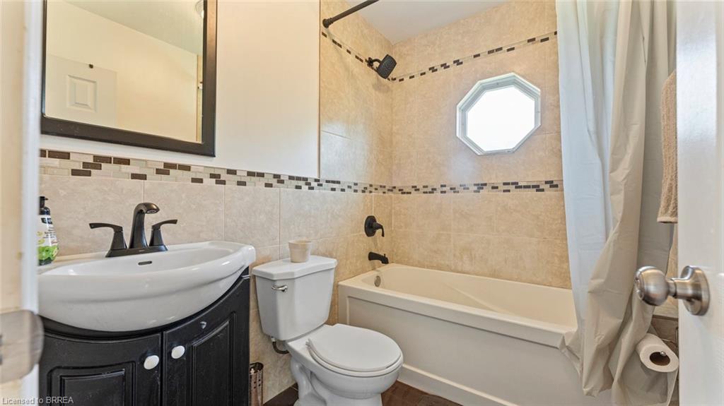 598 Colborne Street W Property Photo 15