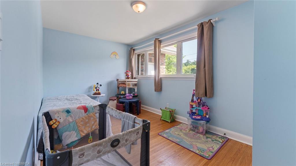 598 Colborne Street W Property Photo 18