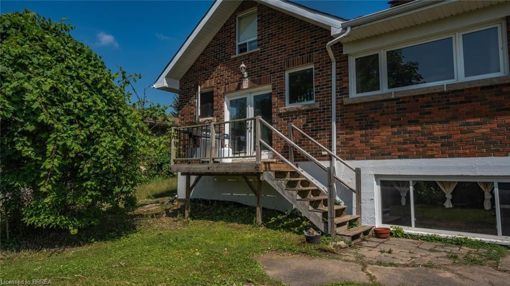 598 Colborne Street W Property Photo 32