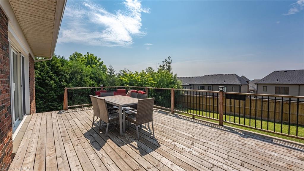 598 Colborne Street W Property Photo 36