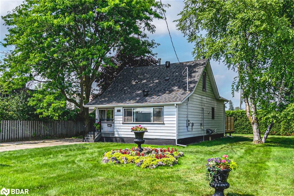 104 Moberly Street Property Photo 1