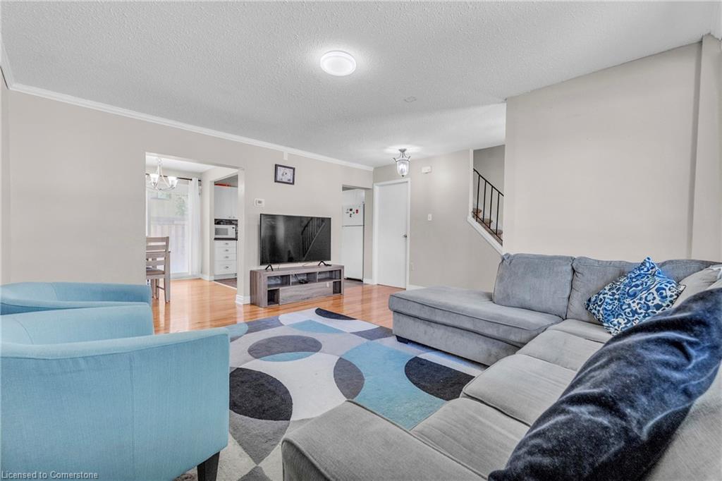 102-105 Hansen Road N Property Photo 6