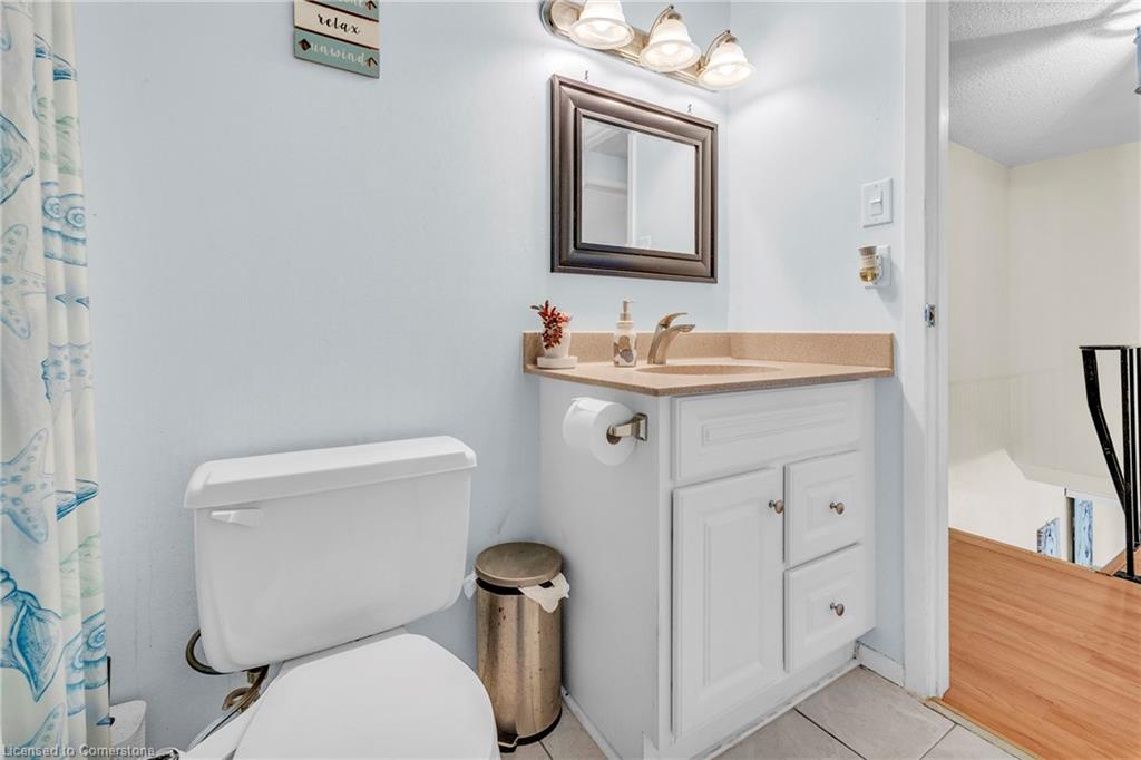 102-105 Hansen Road N Property Photo 17