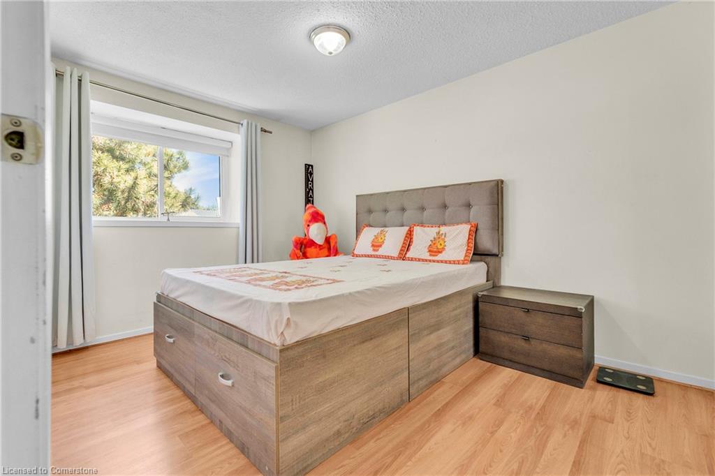 102-105 Hansen Road N Property Photo 18