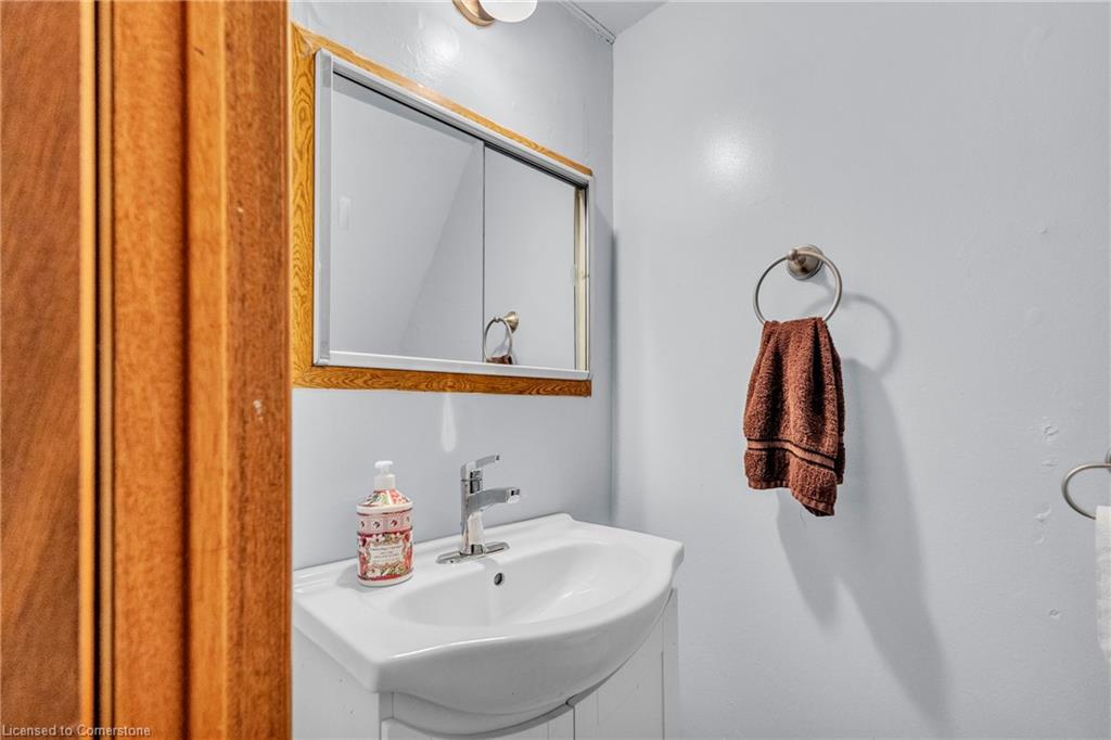 102-105 Hansen Road N Property Photo 23