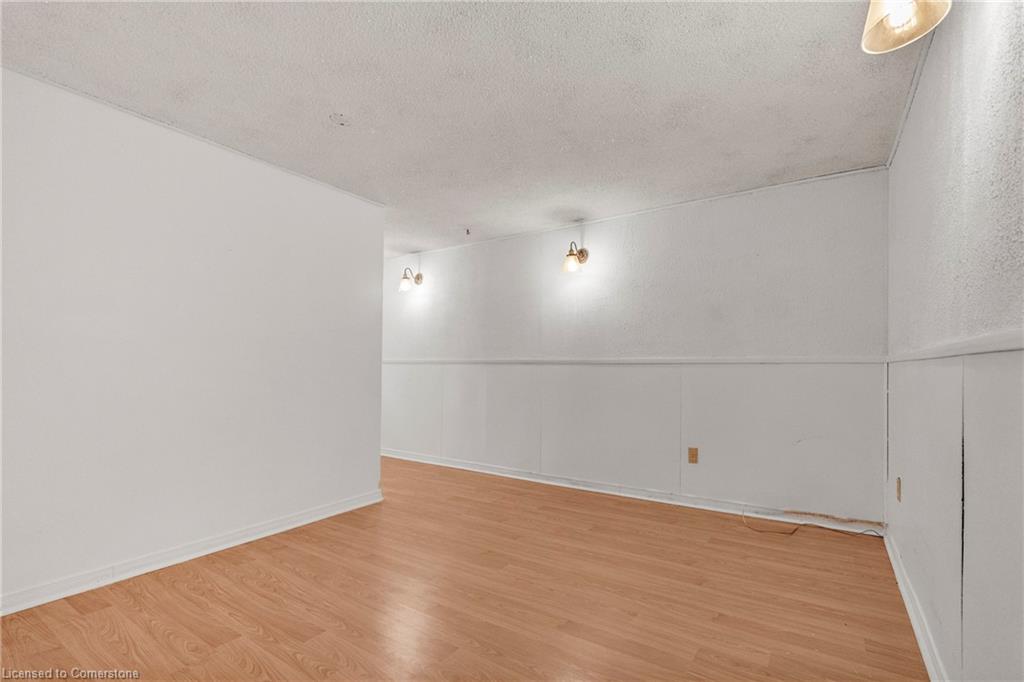 102-105 Hansen Road N Property Photo 29