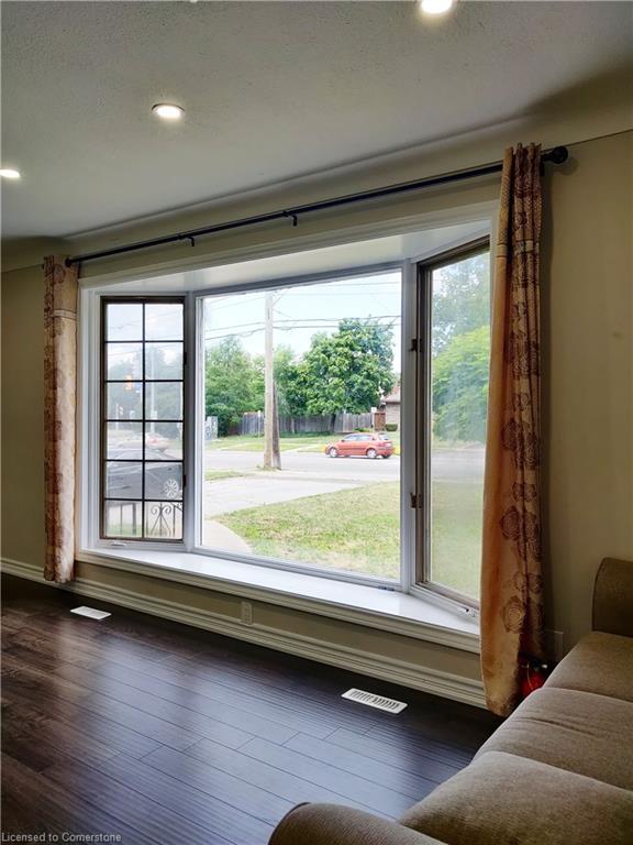 86 Glendale Avenue Property Photo 4