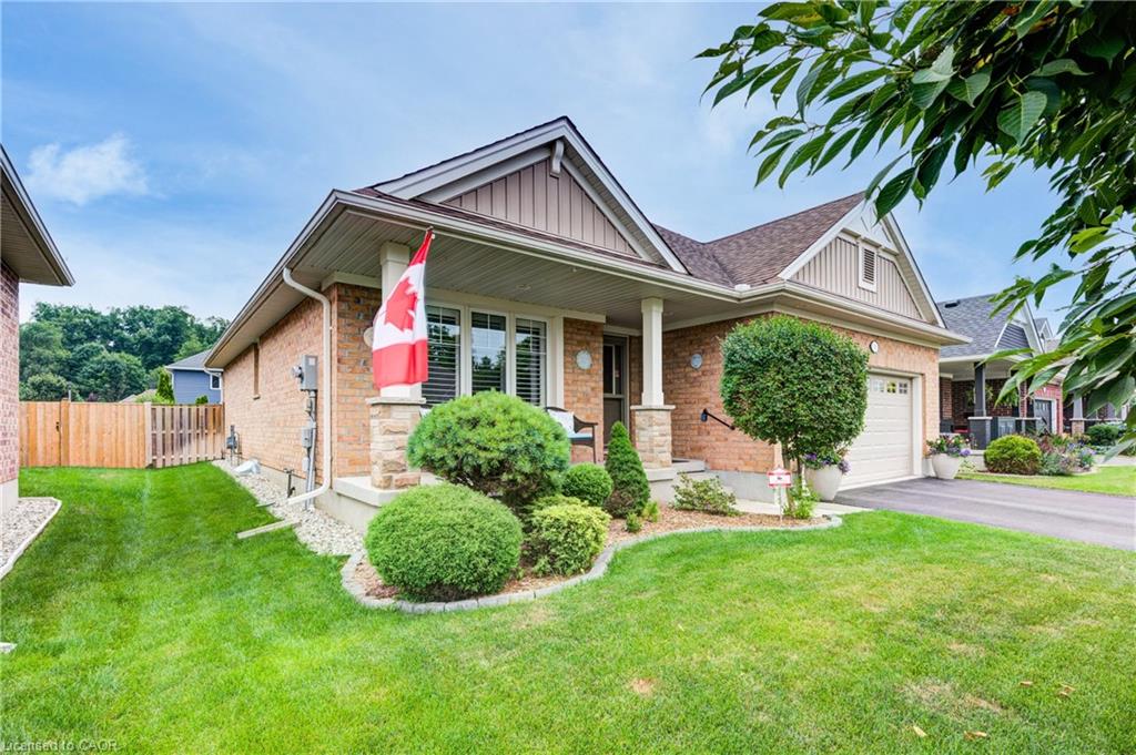 19 Colin Avenue Property Photo 2