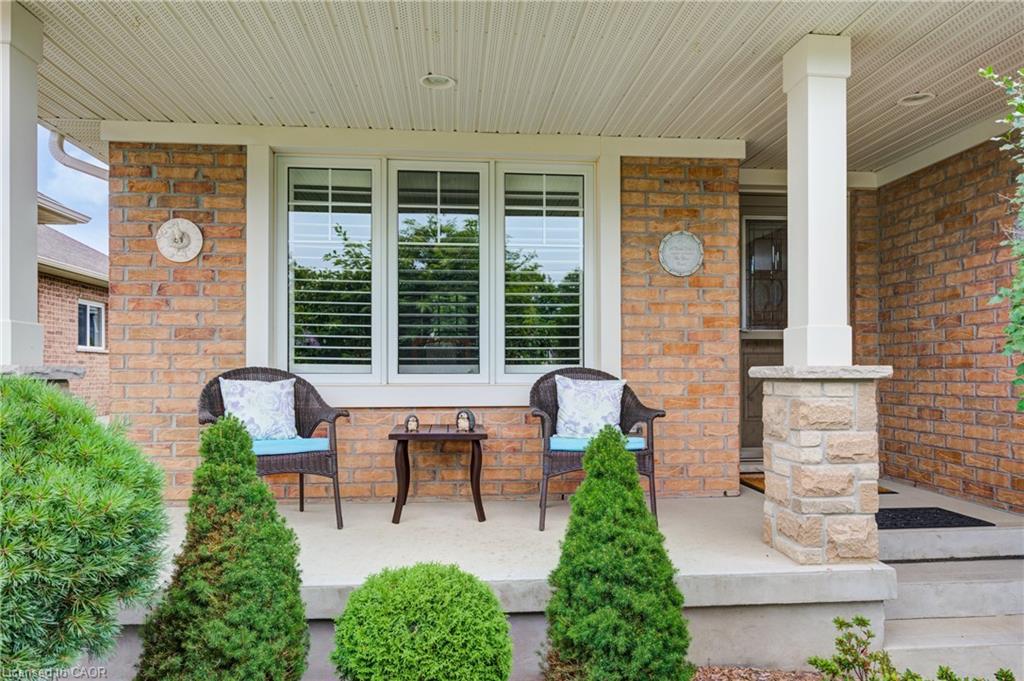 19 Colin Avenue Property Photo 4