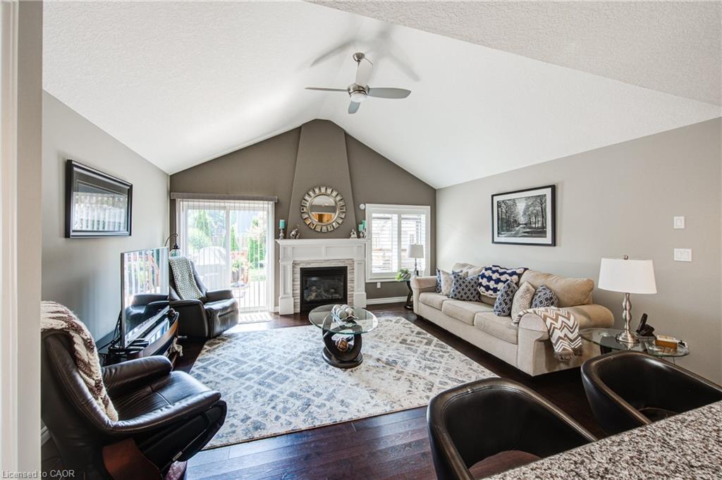 19 Colin Avenue Property Photo 16