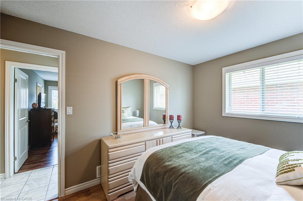 19 Colin Avenue Property Photo 27