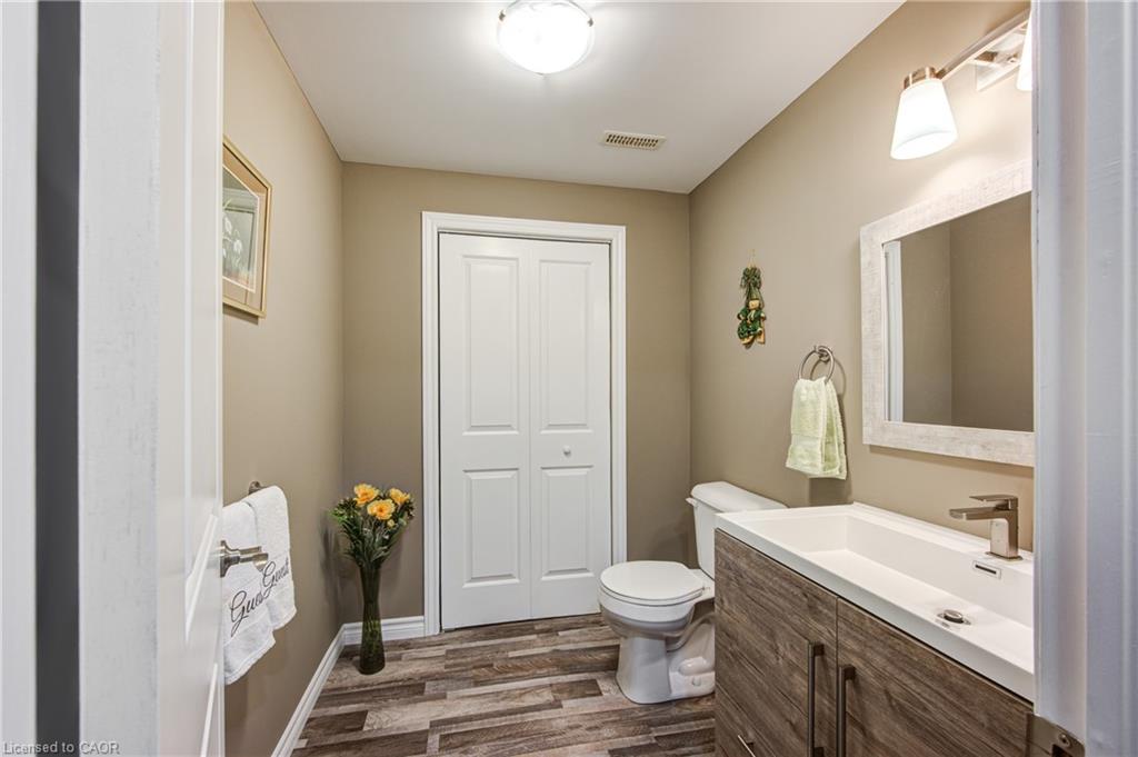 19 Colin Avenue Property Photo 31