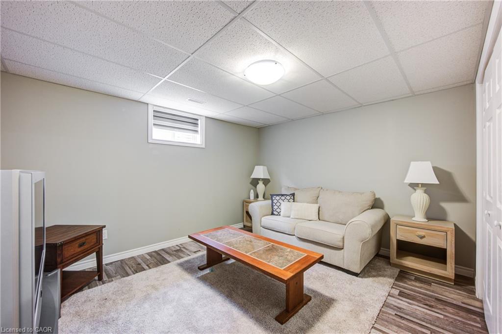 19 Colin Avenue Property Photo 33