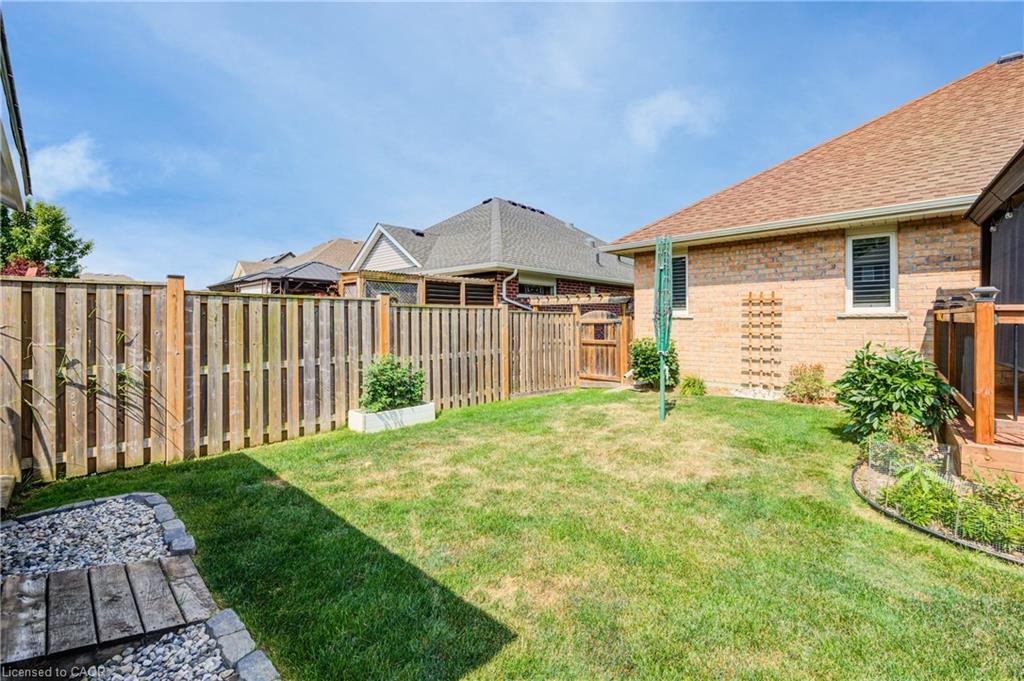 19 Colin Avenue Property Photo 40