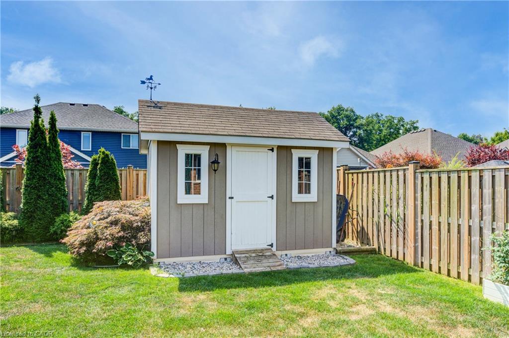19 Colin Avenue Property Photo 41