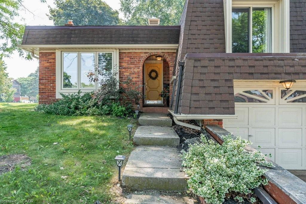 44 Cedarland Drive Property Photo 5