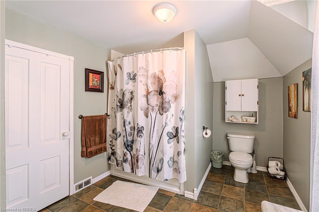 11 Alexander Street Property Photo 28