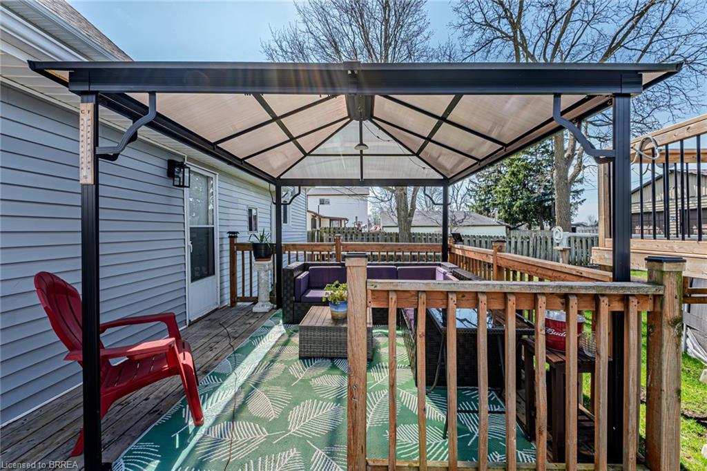 11 Alexander Street Property Photo 33