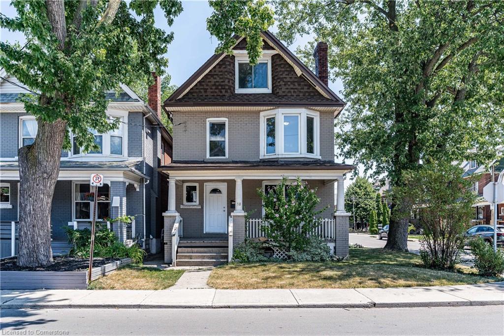 18 Barnesdale Avenue N Property Photo 1