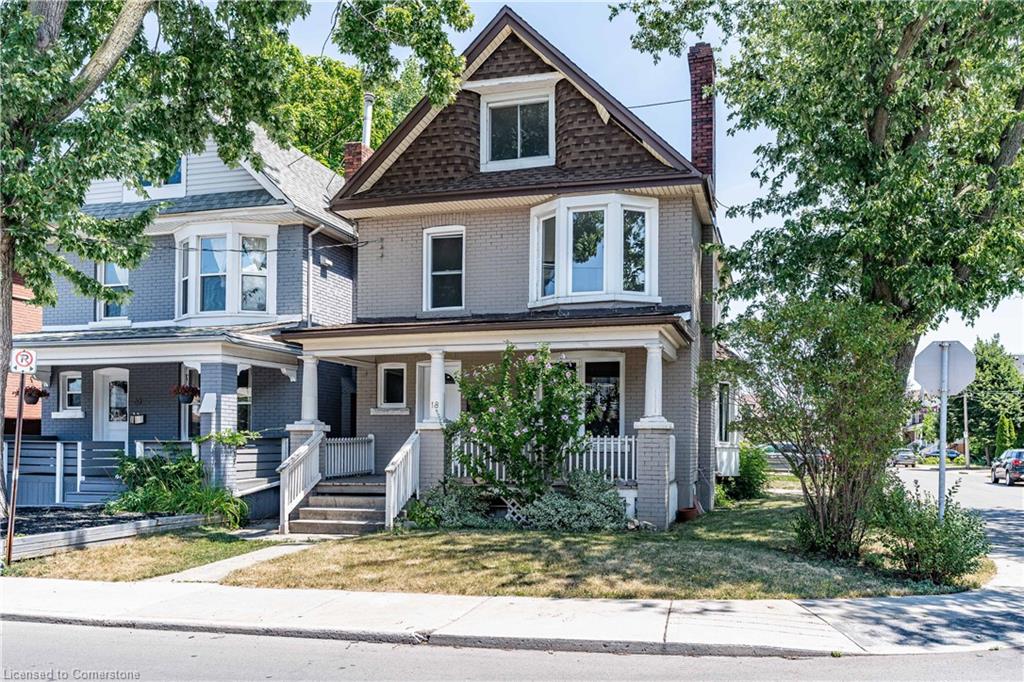 18 Barnesdale Avenue N Property Photo 2