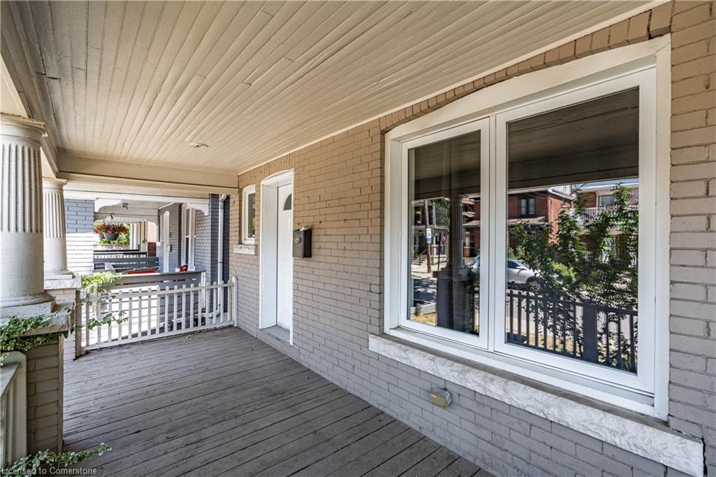 18 Barnesdale Avenue N Property Photo 5