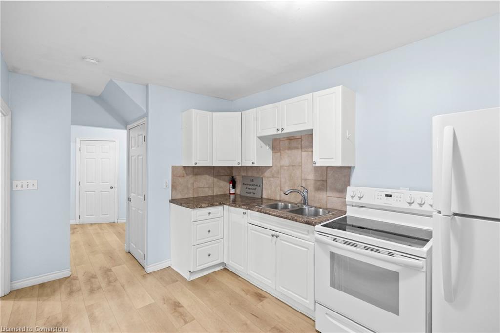 18 Barnesdale Avenue N Property Photo 11