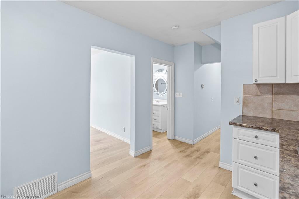 18 Barnesdale Avenue N Property Photo 12