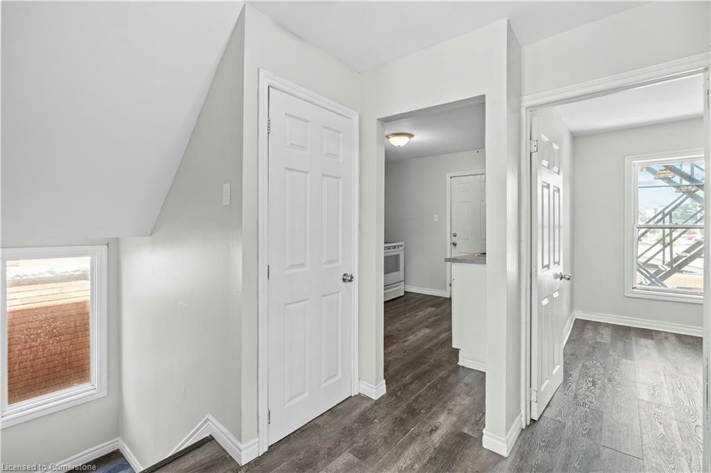 18 Barnesdale Avenue N Property Photo 17