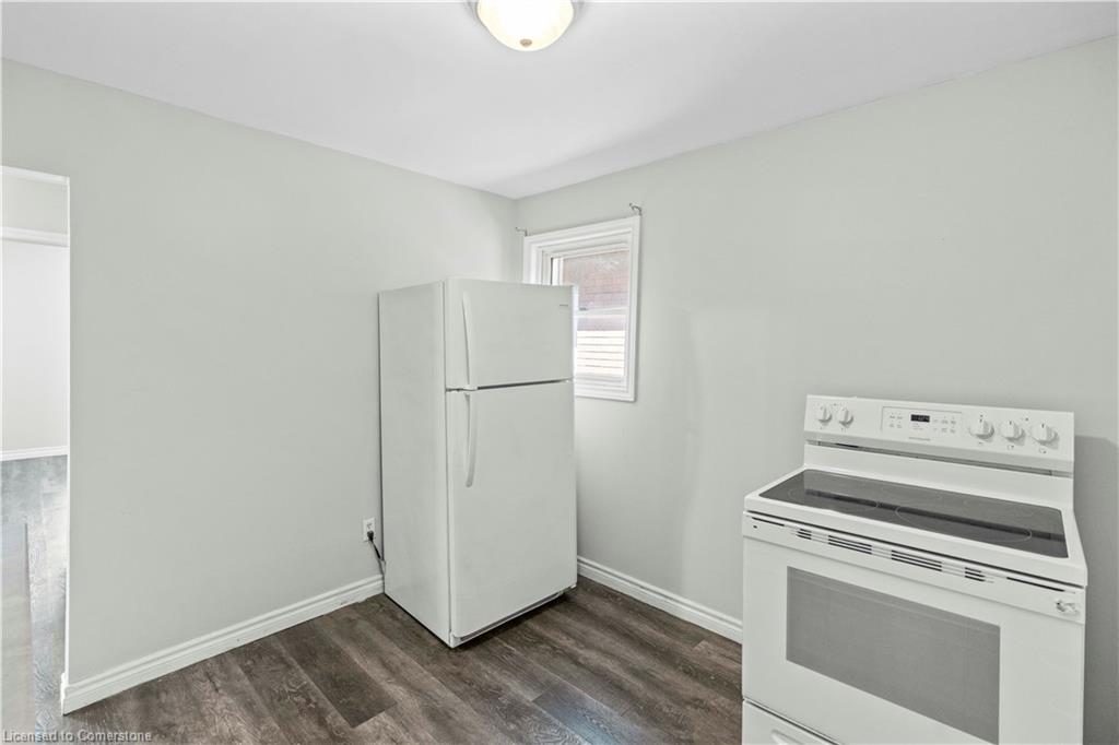 18 Barnesdale Avenue N Property Photo 21