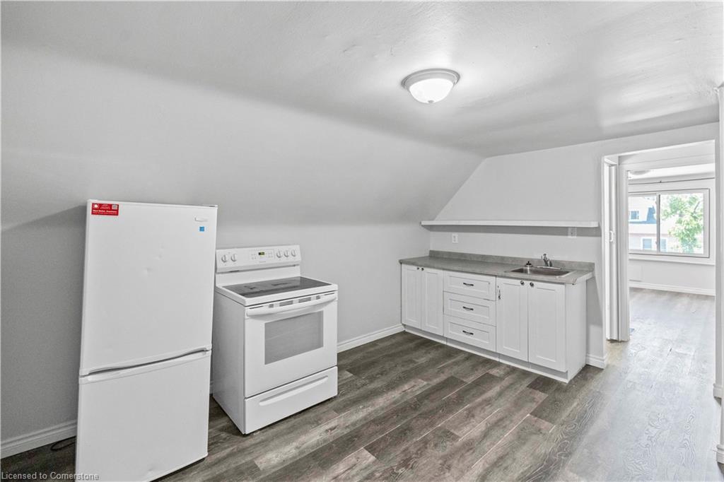 18 Barnesdale Avenue N Property Photo 30