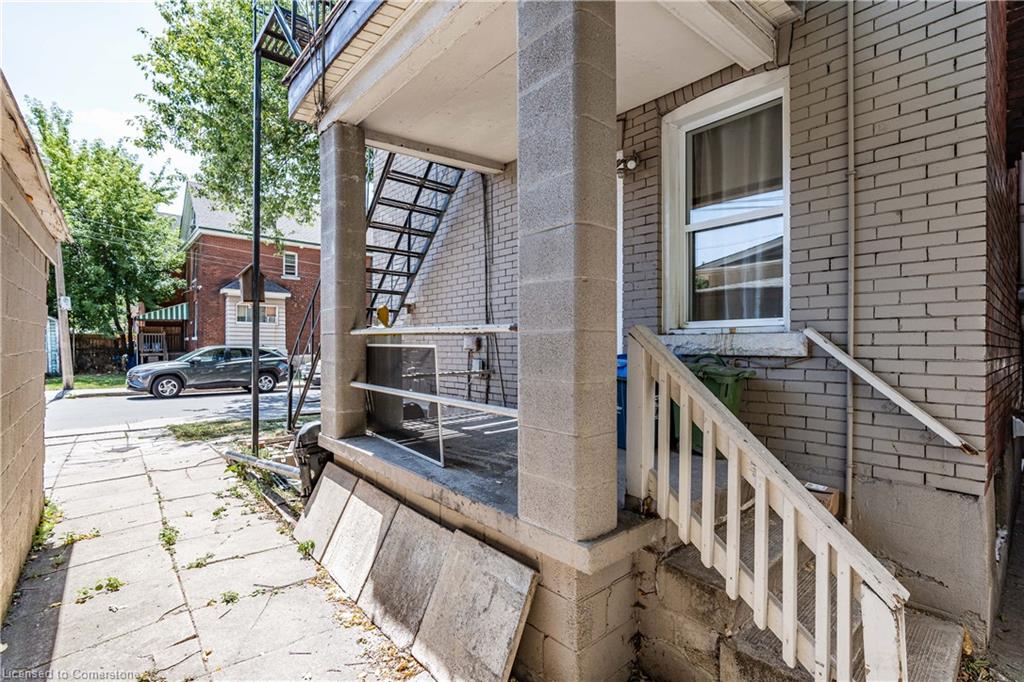 18 Barnesdale Avenue N Property Photo 38