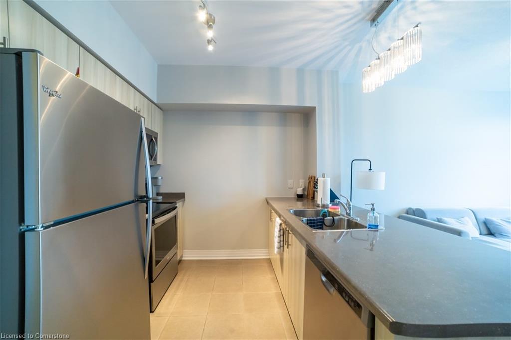 201-10 Concord Place Property Photo 7