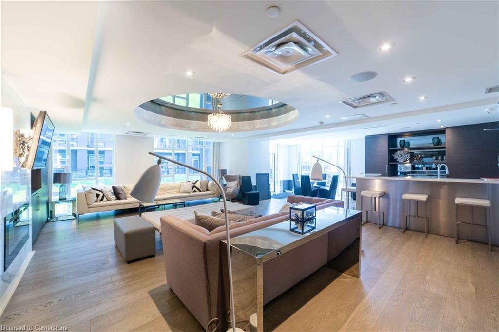 201-10 Concord Place Property Photo 21