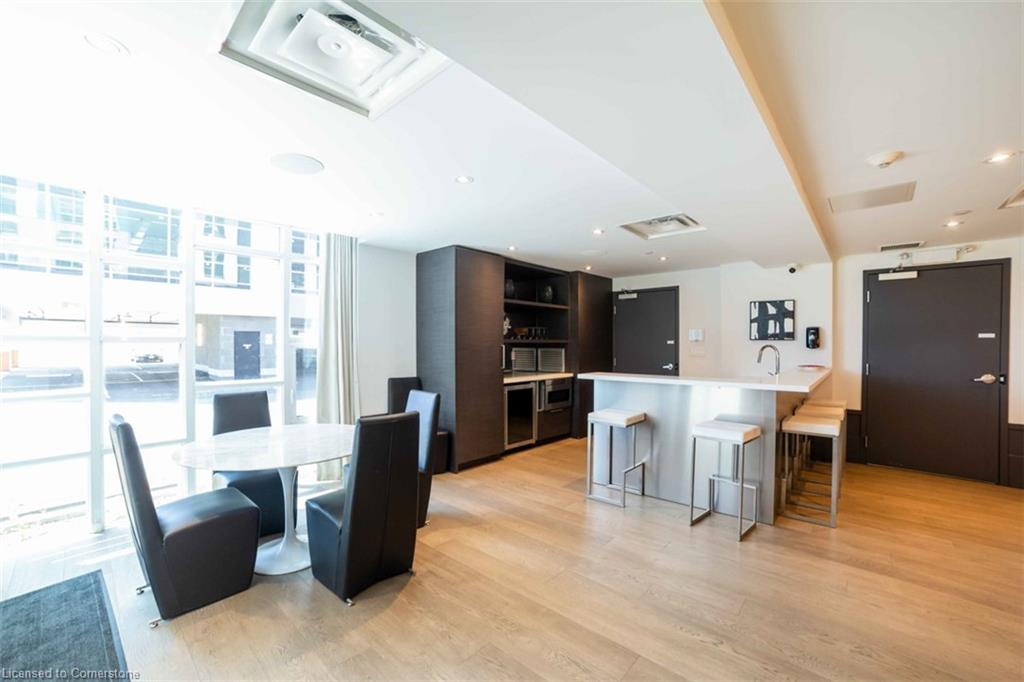 201-10 Concord Place Property Photo 25