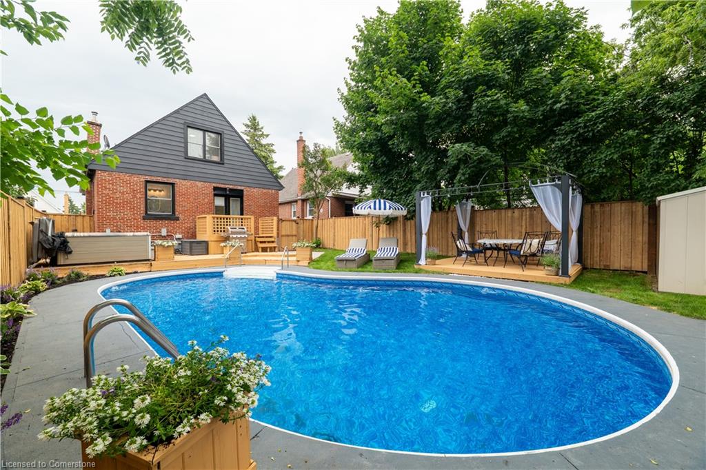 220 Holmesdale Avenue S Property Photo 1