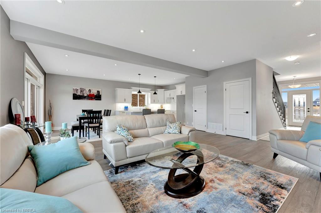 139 Craddock Boulevard Property Photo 4