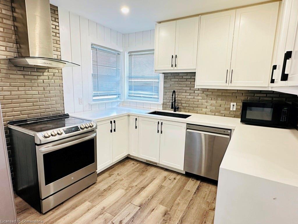 387 Mary Street N Property Photo 7