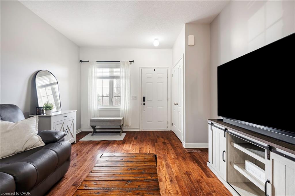 111 Samuel Drive Property Photo 6