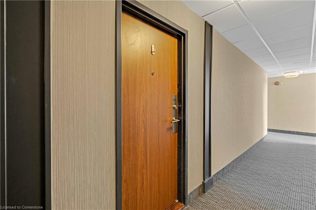 1004-2301 Derry Road W Property Photo 4