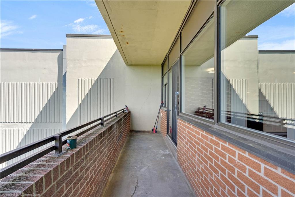 1004-2301 Derry Road W Property Photo 10