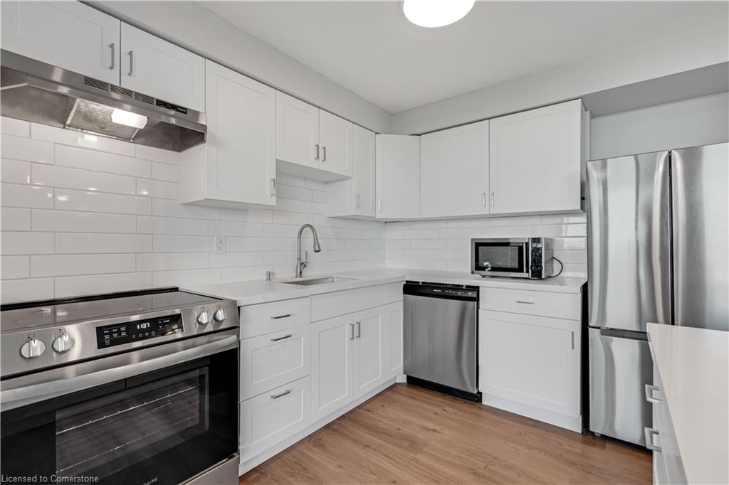 1004-2301 Derry Road W Property Photo 13