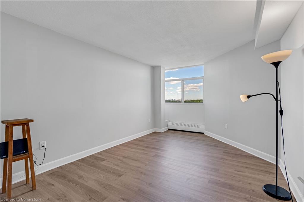 1004-2301 Derry Road W Property Photo 25