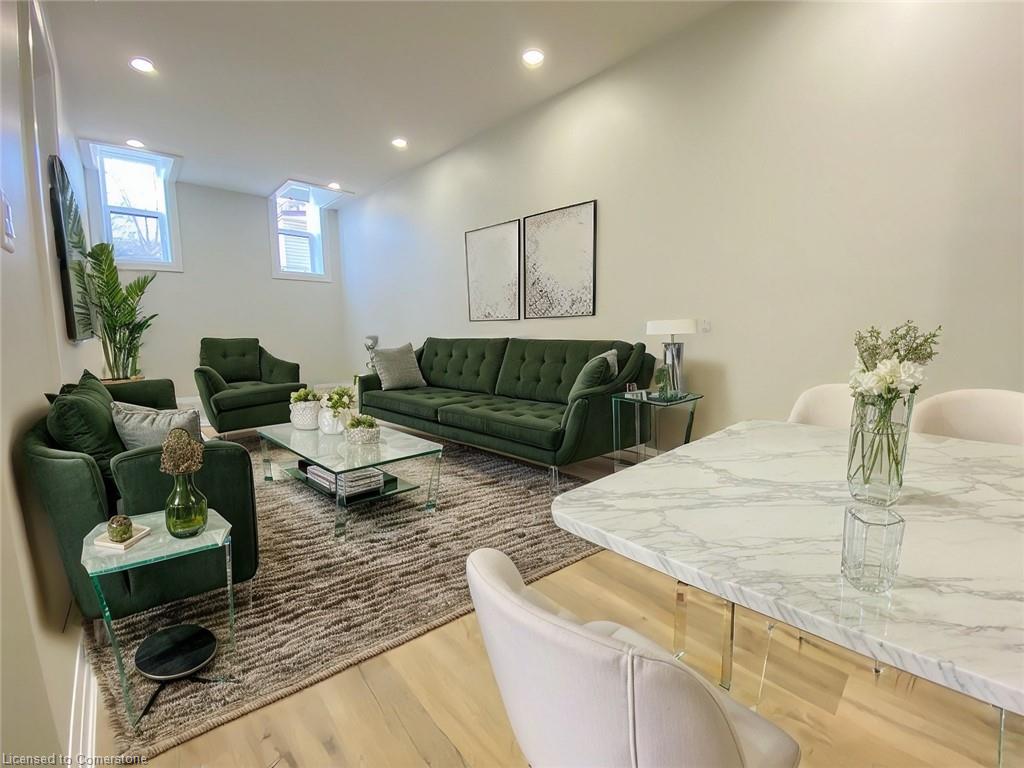 5-588 Barton Street E Property Photo 1
